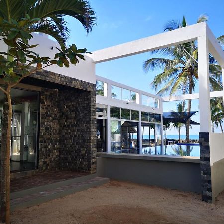 Saara Beach Hotel Маравила Экстерьер фото