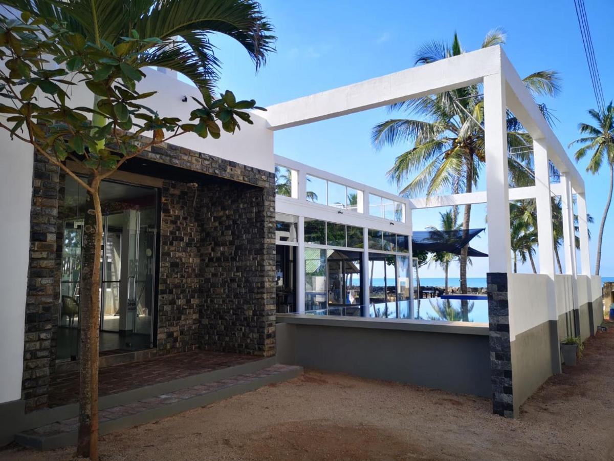 Saara Beach Hotel Маравила Экстерьер фото