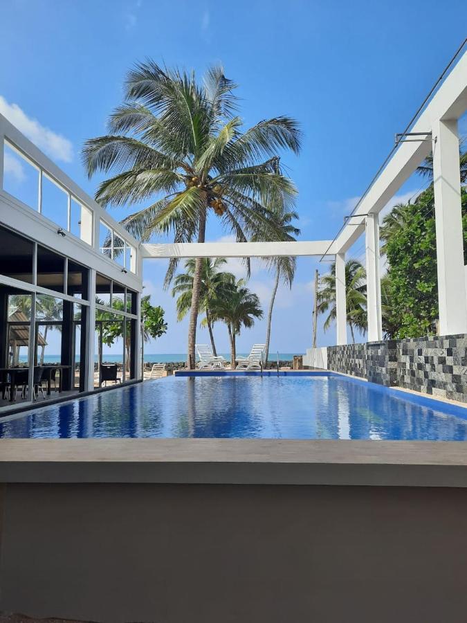 Saara Beach Hotel Маравила Экстерьер фото
