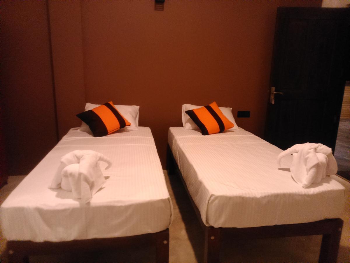 Saara Beach Hotel Маравила Экстерьер фото