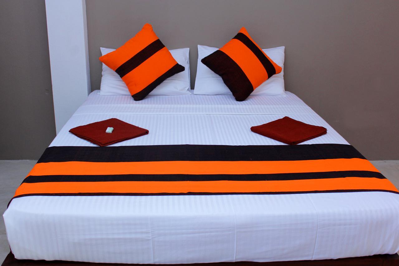 Saara Beach Hotel Маравила Экстерьер фото