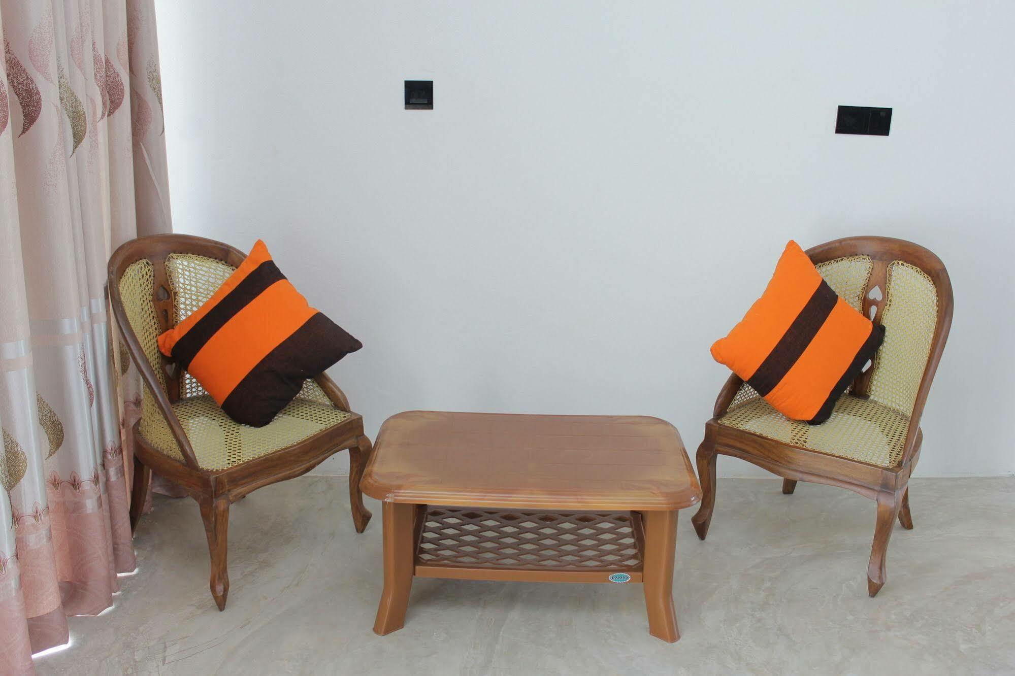 Saara Beach Hotel Маравила Экстерьер фото
