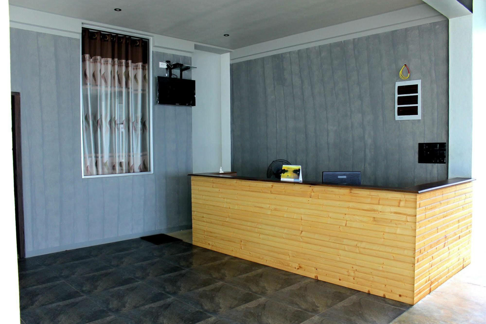 Saara Beach Hotel Маравила Экстерьер фото